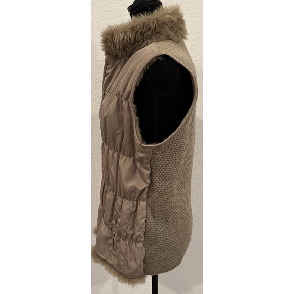 Chico’s Tan Vest Faux Fur Collar Puffer in Front Sweater in Back Size 1 (Med) - Picture 2 of 4